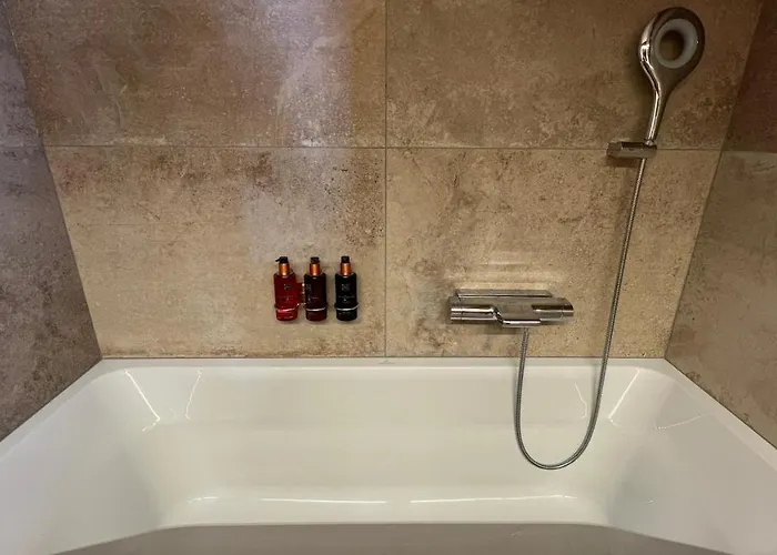 Zenith Views By Luxury * 빌라쉬르올롱